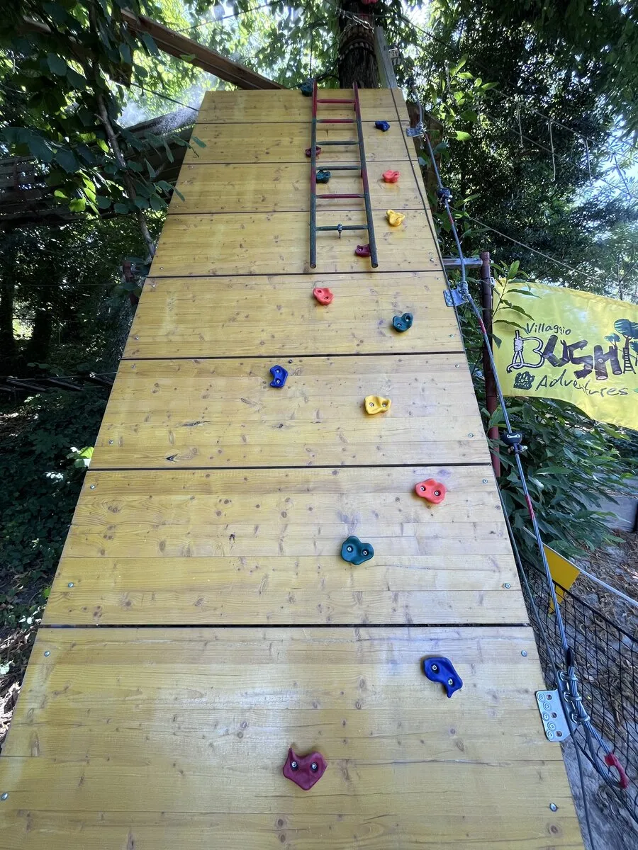 Percorso giallo parete arrampicata 2